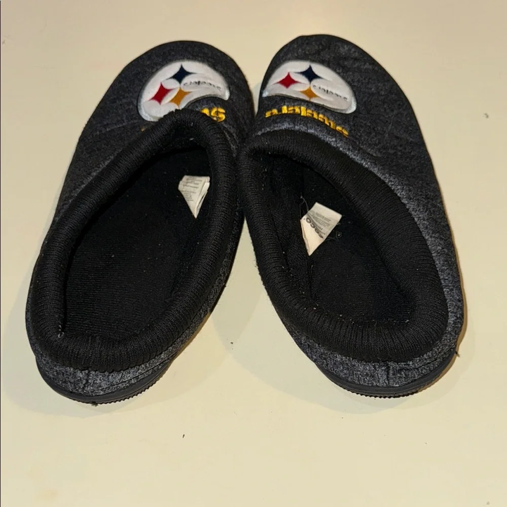 Steelers Slippers - Gray size L 11-12 men